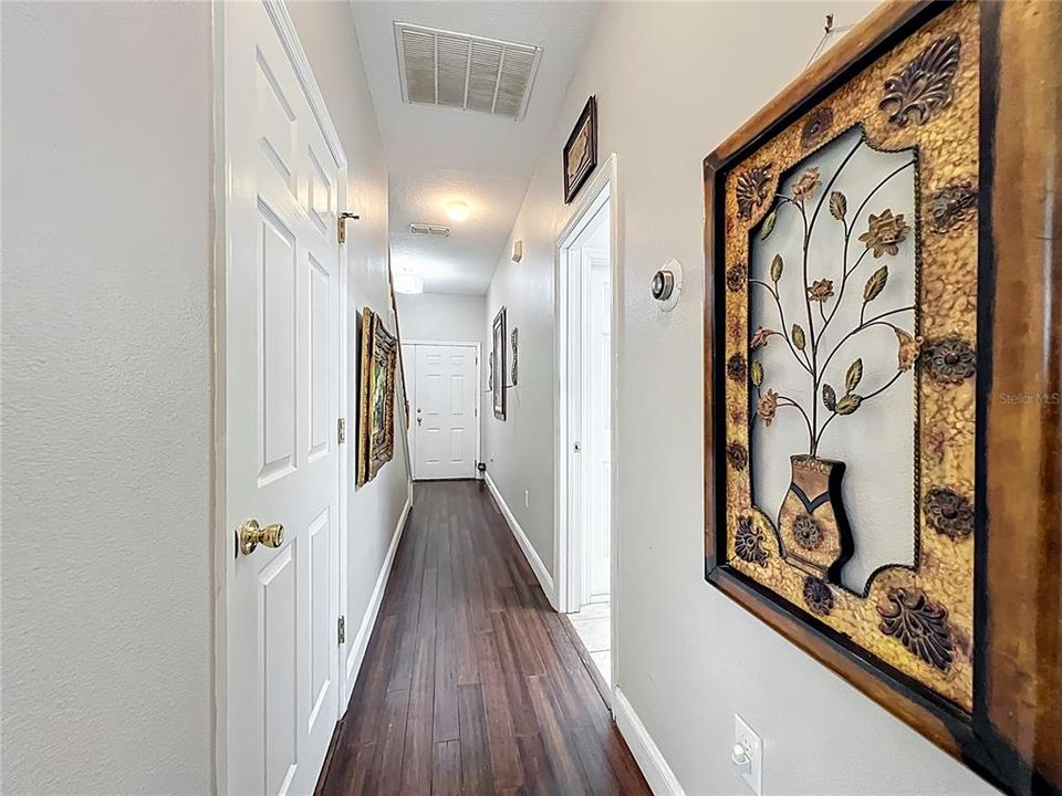 Active With Contract: $230,000 (3 beds, 2 baths, 1542 Square Feet)