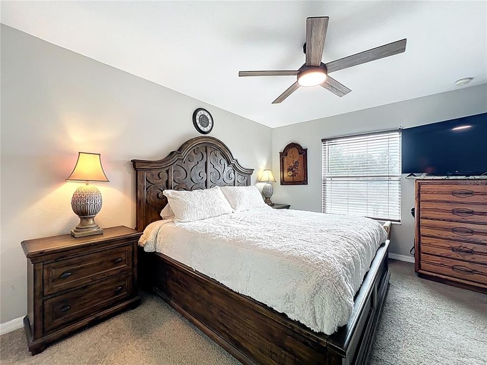 Active With Contract: $230,000 (3 beds, 2 baths, 1542 Square Feet)