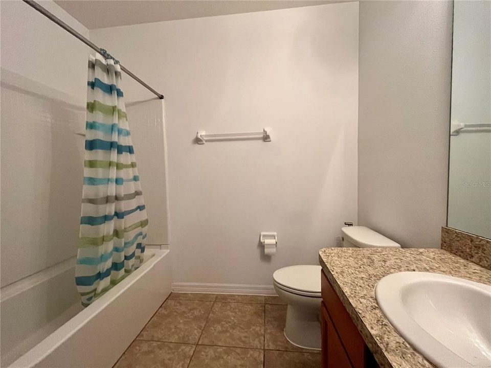 出租: $2,200 (3 贝兹, 2 浴室, 1805 平方英尺)