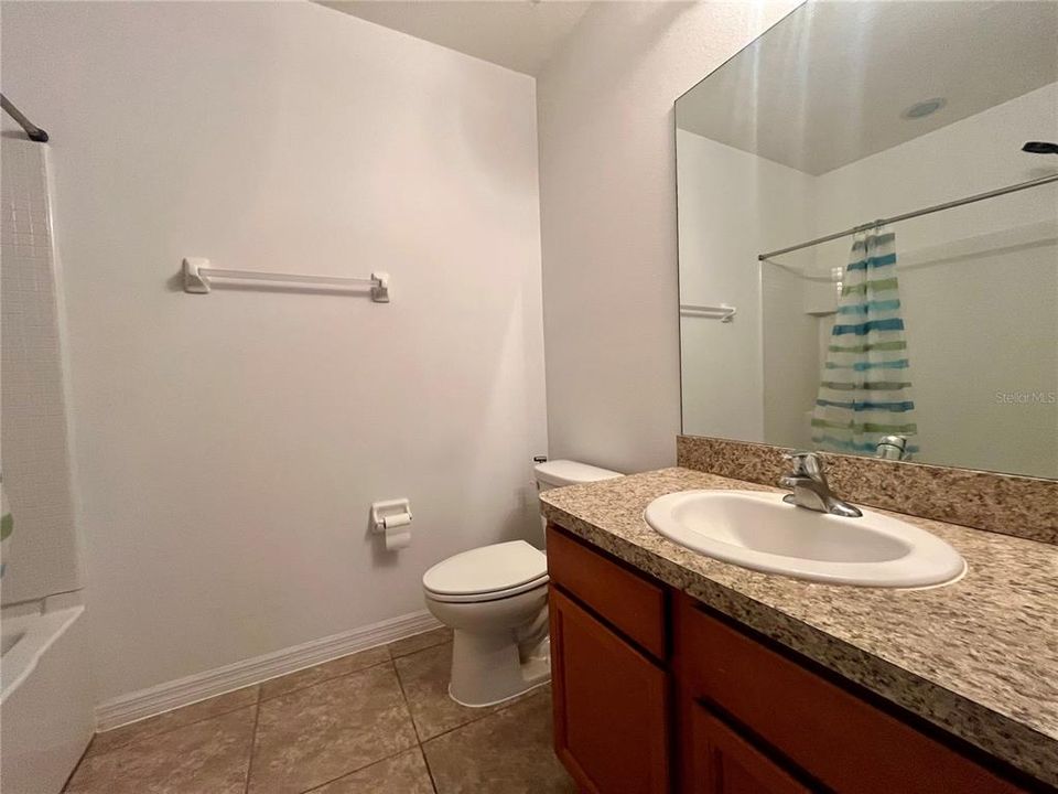 出租: $2,200 (3 贝兹, 2 浴室, 1805 平方英尺)