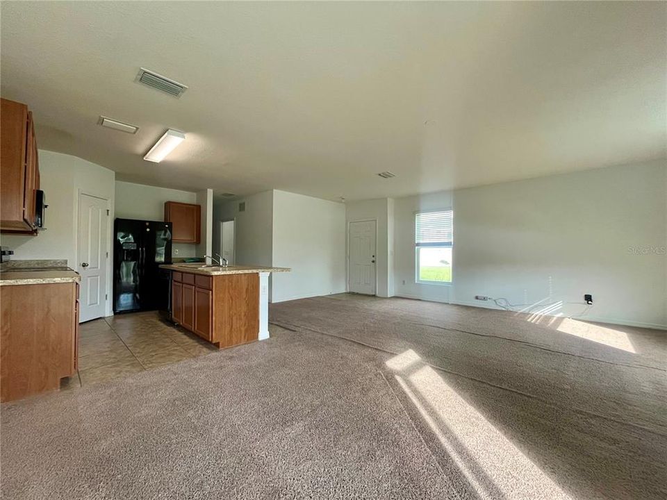 出租: $2,200 (3 贝兹, 2 浴室, 1805 平方英尺)