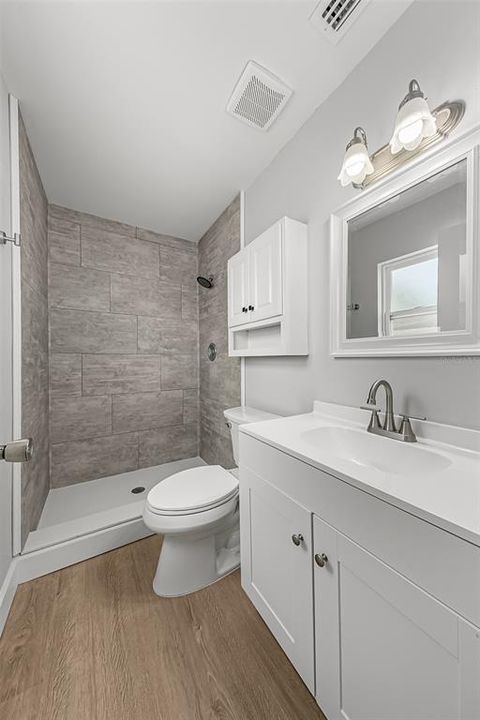 Active With Contract: $225,000 (3 beds, 2 baths, 1170 Square Feet)