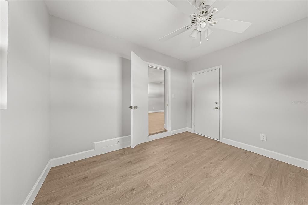 Active With Contract: $225,000 (3 beds, 2 baths, 1170 Square Feet)