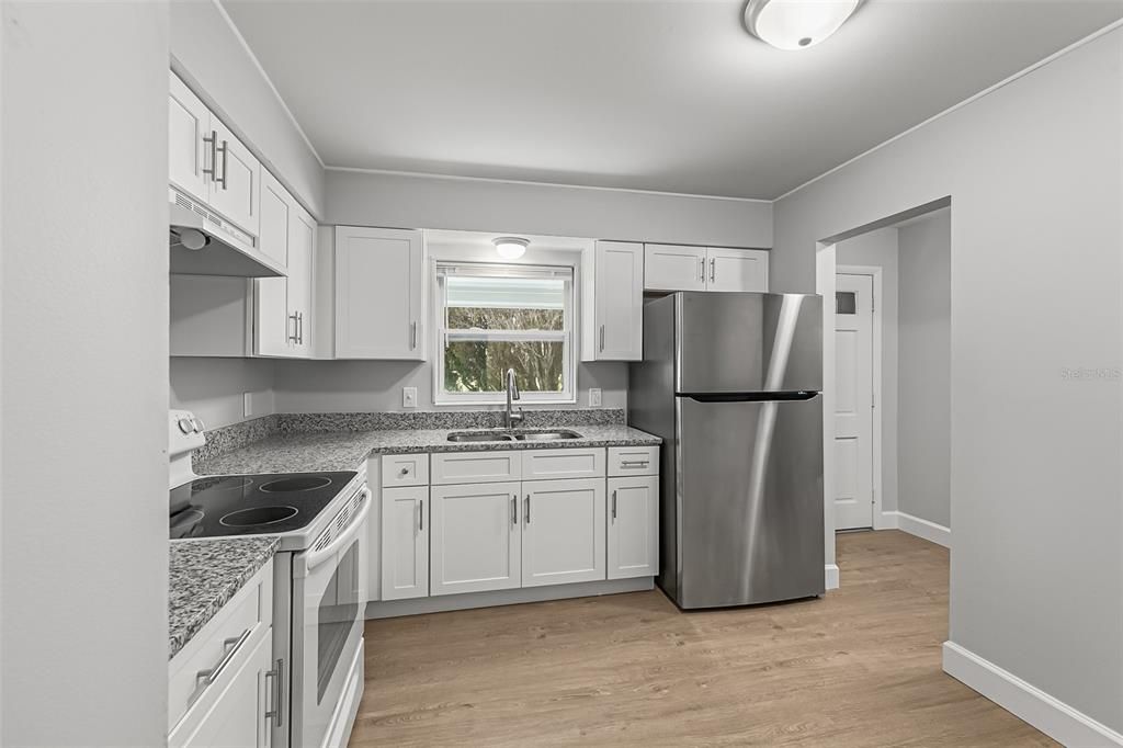 Active With Contract: $225,000 (3 beds, 2 baths, 1170 Square Feet)