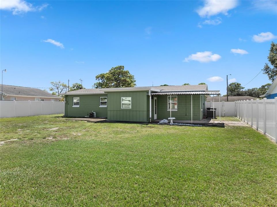 Active With Contract: $225,000 (3 beds, 2 baths, 1170 Square Feet)