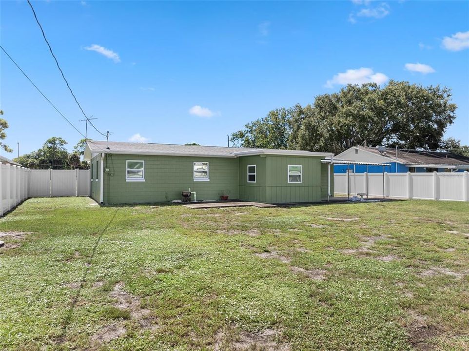 Active With Contract: $225,000 (3 beds, 2 baths, 1170 Square Feet)
