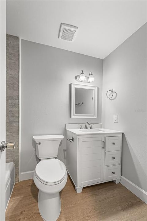 Active With Contract: $225,000 (3 beds, 2 baths, 1170 Square Feet)