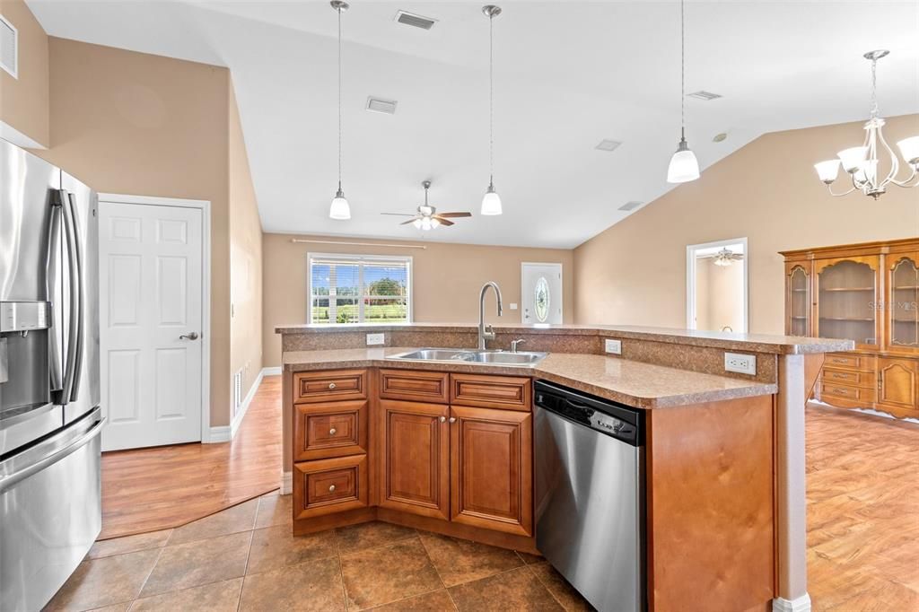 待售: $319,900 (3 贝兹, 2 浴室, 1442 平方英尺)