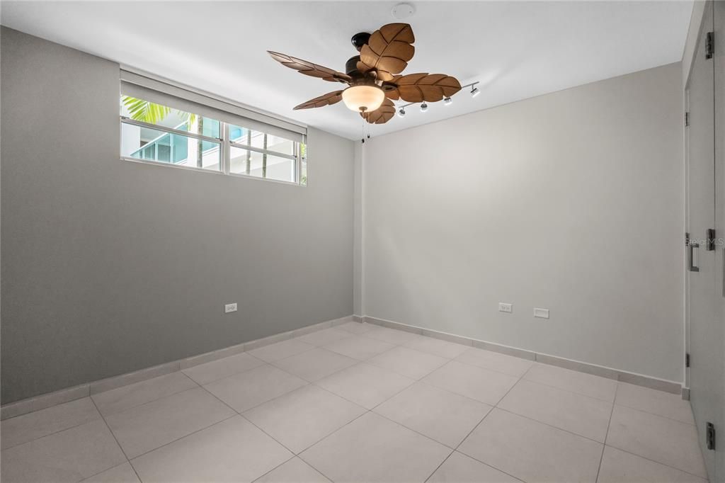 待售: $1,295,000 (2 贝兹, 2 浴室, 1486 平方英尺)