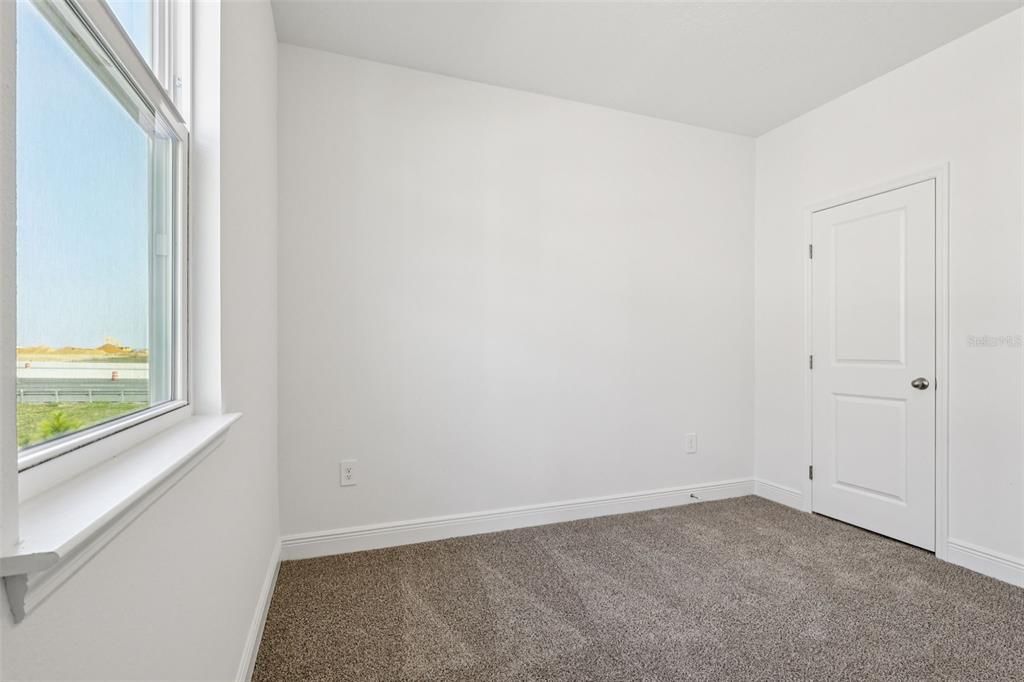 На продажу: $409,064 (4 спален, 2 ванн, 2054 Квадратных фут)