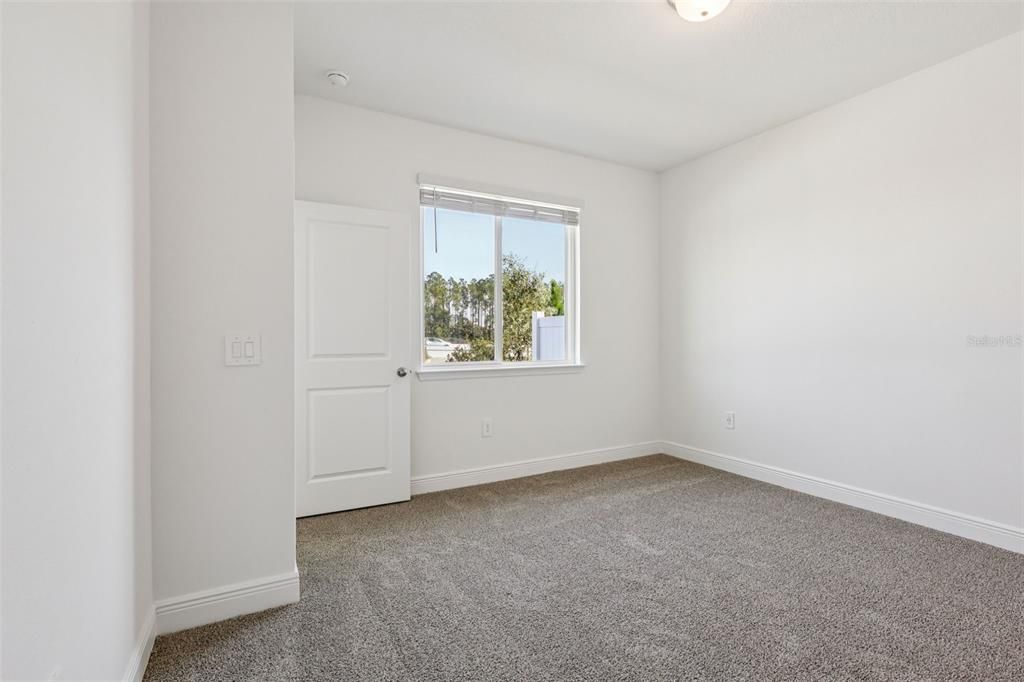 На продажу: $409,064 (4 спален, 2 ванн, 2054 Квадратных фут)