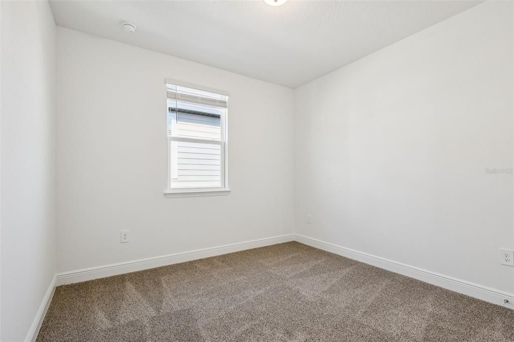 На продажу: $409,064 (4 спален, 2 ванн, 2054 Квадратных фут)