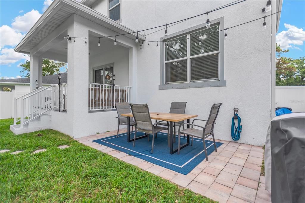 Active With Contract: $549,900 (4 beds, 2 baths, 1868 Square Feet)