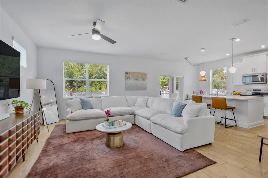 Active With Contract: $549,900 (4 beds, 2 baths, 1868 Square Feet)