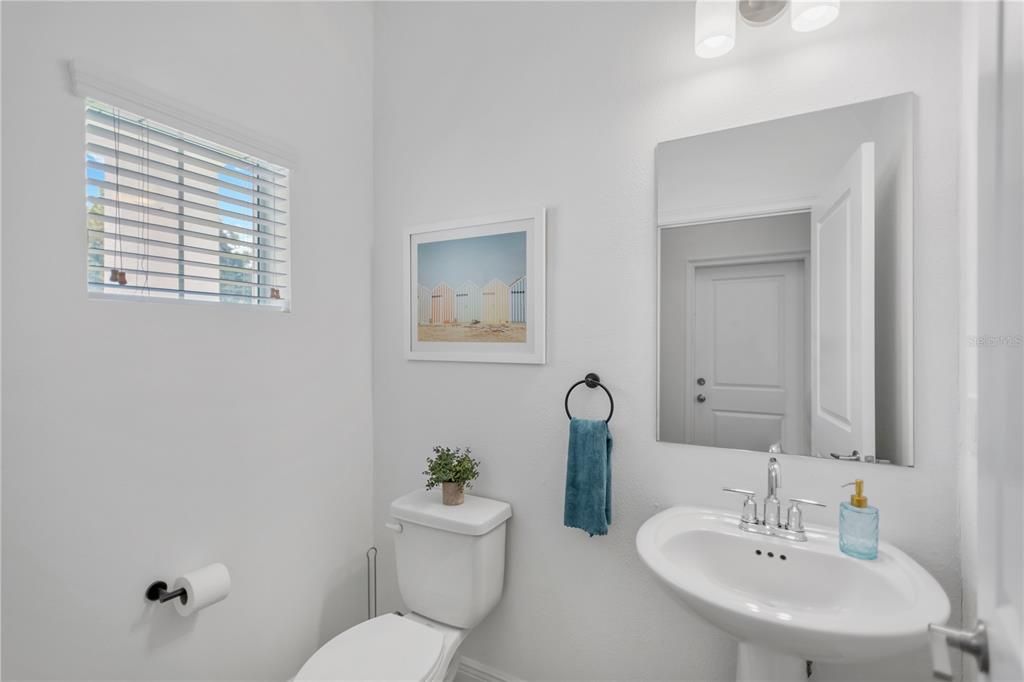 Active With Contract: $549,900 (4 beds, 2 baths, 1868 Square Feet)