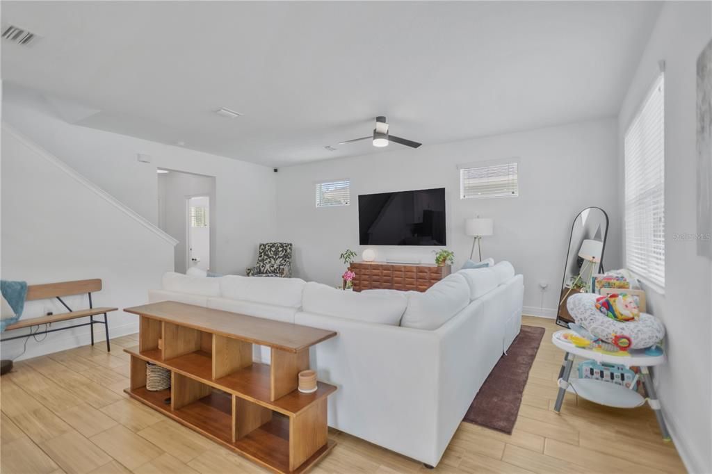 Active With Contract: $549,900 (4 beds, 2 baths, 1868 Square Feet)