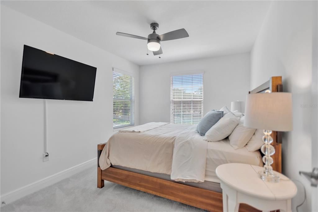 Active With Contract: $549,900 (4 beds, 2 baths, 1868 Square Feet)