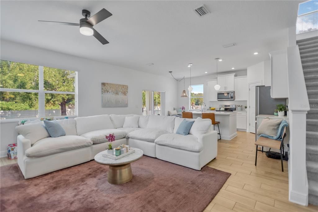 Active With Contract: $549,900 (4 beds, 2 baths, 1868 Square Feet)