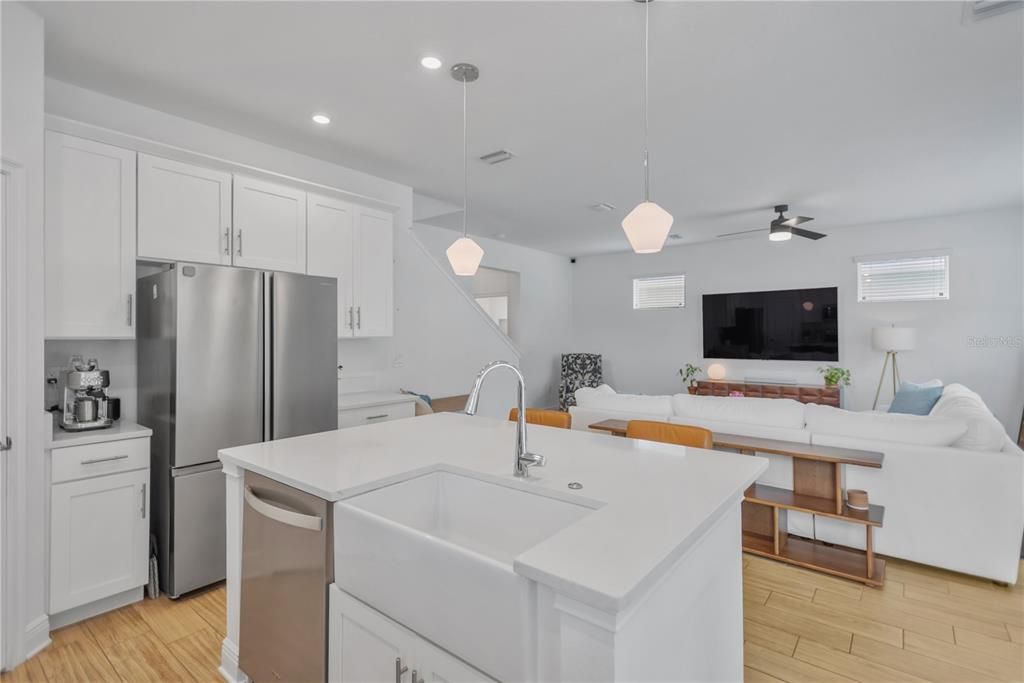 Active With Contract: $549,900 (4 beds, 2 baths, 1868 Square Feet)