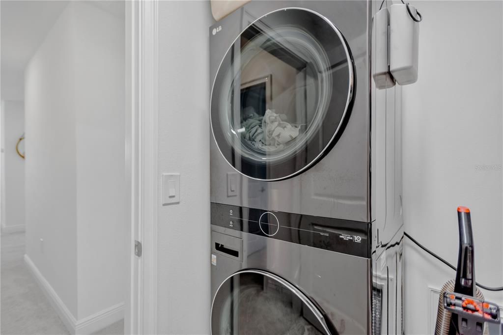 Active With Contract: $549,900 (4 beds, 2 baths, 1868 Square Feet)