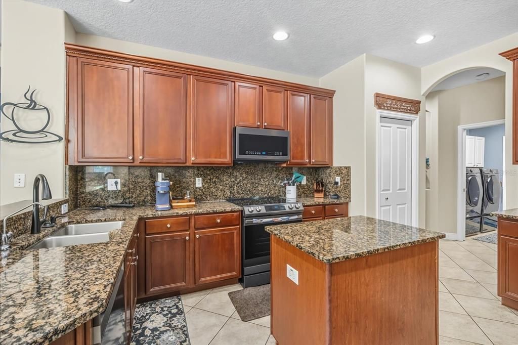 待售: $719,900 (5 贝兹, 4 浴室, 3309 平方英尺)