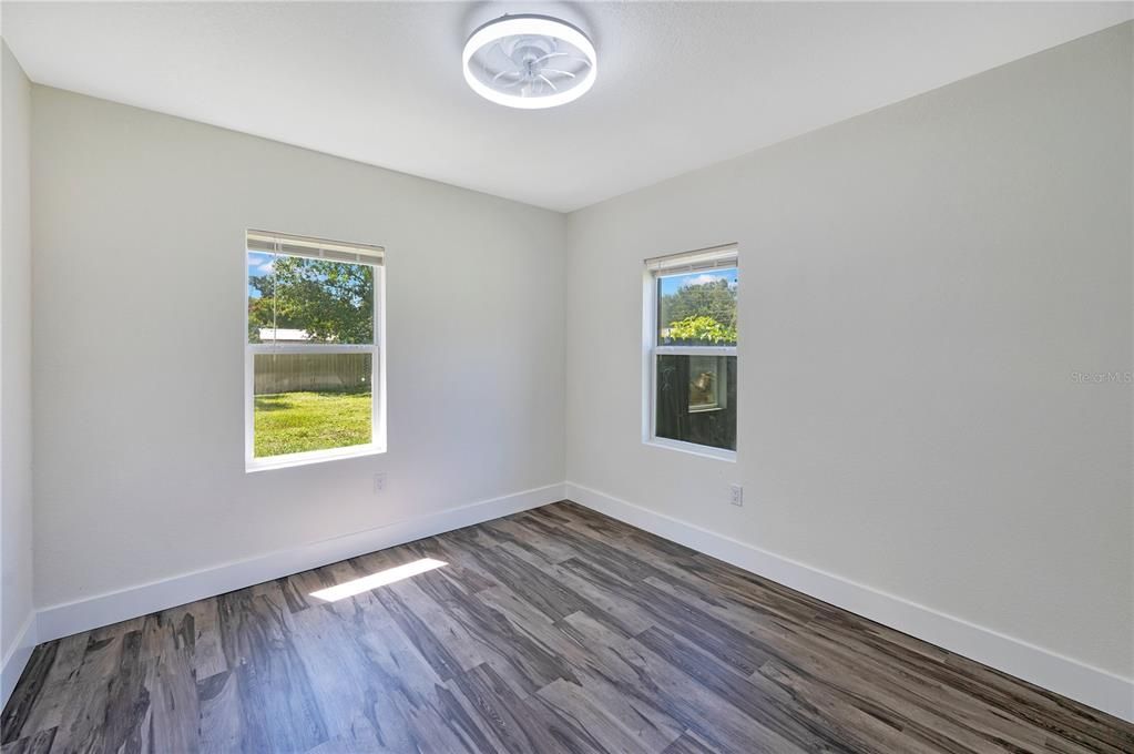 Active With Contract: $235,000 (3 beds, 2 baths, 1240 Square Feet)