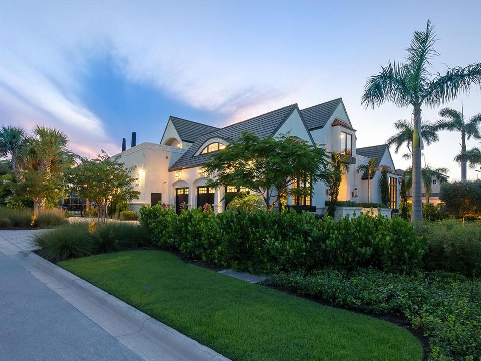 For Sale: $13,700,000 (4 beds, 5 baths, 6880 Square Feet)