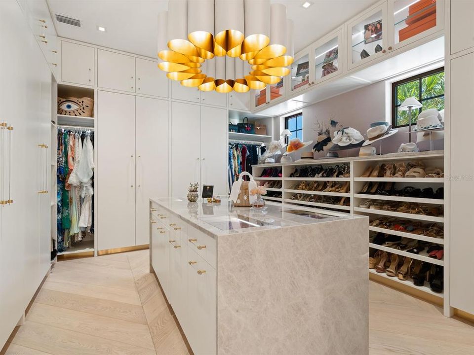 For Sale: $13,700,000 (4 beds, 5 baths, 6880 Square Feet)