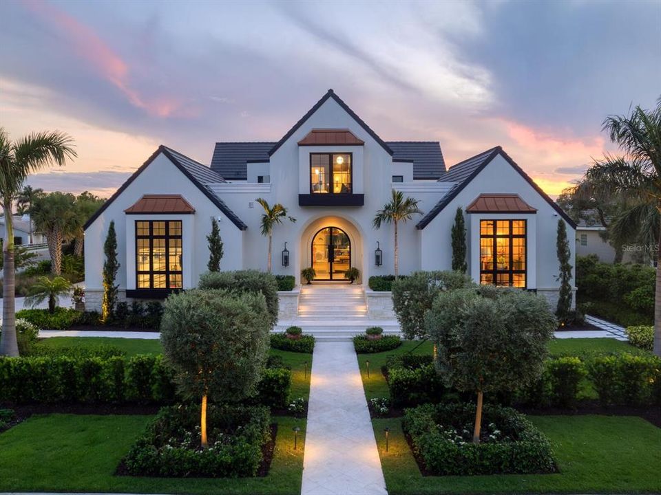 For Sale: $13,700,000 (4 beds, 5 baths, 6880 Square Feet)