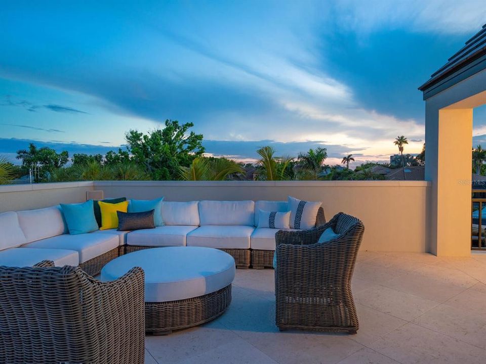 For Sale: $13,700,000 (4 beds, 5 baths, 6880 Square Feet)