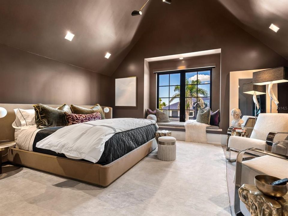 For Sale: $13,700,000 (4 beds, 5 baths, 6880 Square Feet)