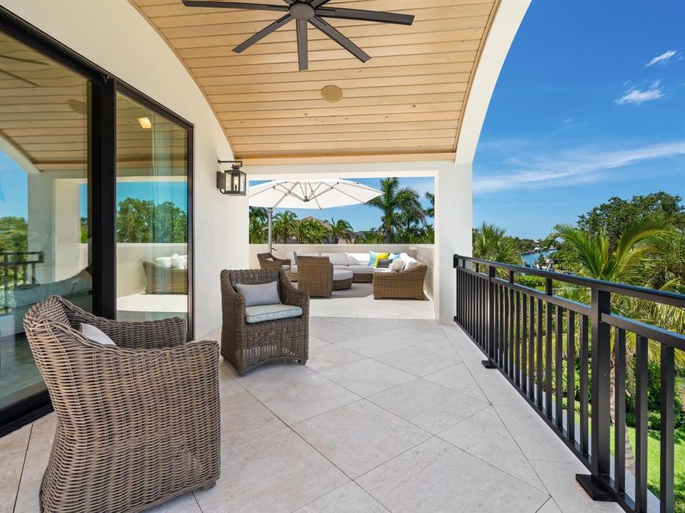 For Sale: $13,700,000 (4 beds, 5 baths, 6880 Square Feet)