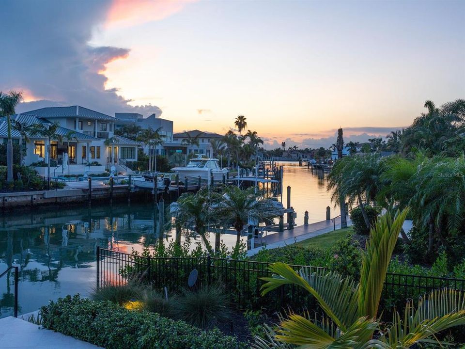 For Sale: $13,700,000 (4 beds, 5 baths, 6880 Square Feet)