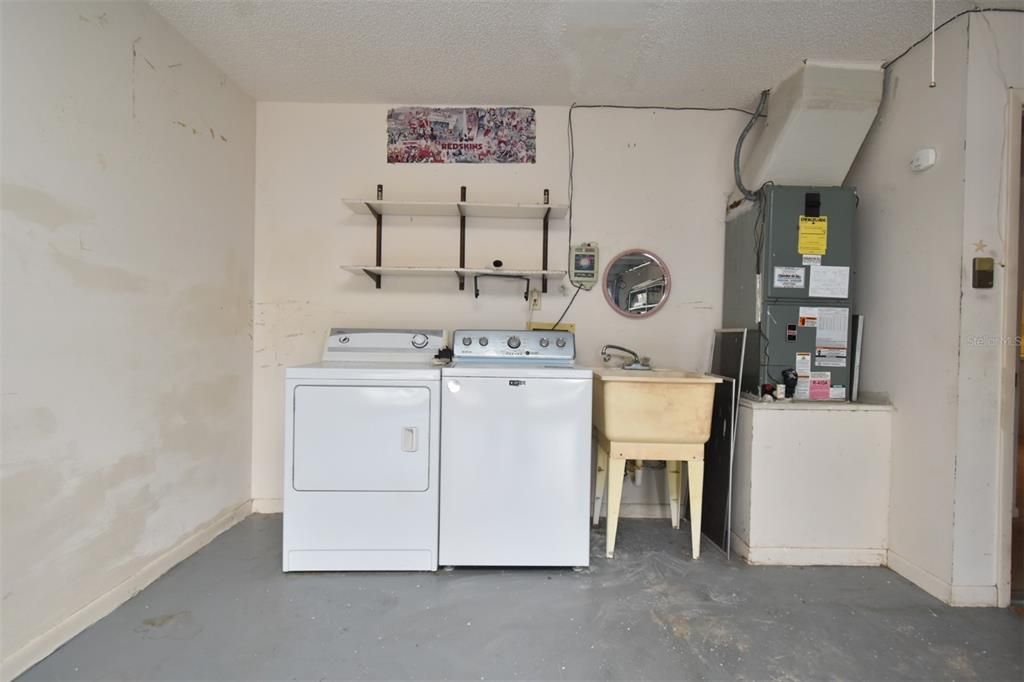 Под контрактом: $262,500 (3 спален, 2 ванн, 1484 Квадратных фут)