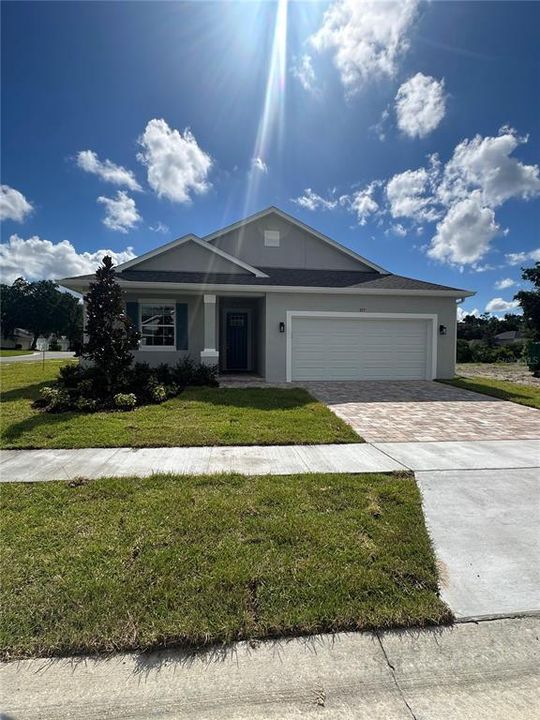 Recently Sold: $439,000 (3 beds, 2 baths, 1743 Square Feet)