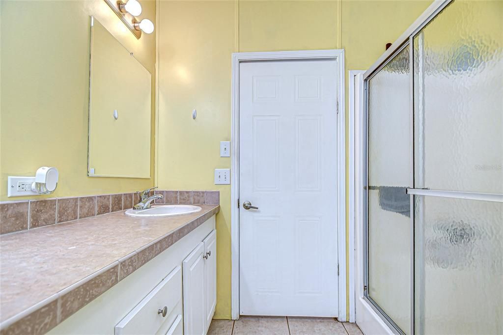 For Sale: $365,000 (3 beds, 2 baths, 1836 Square Feet)
