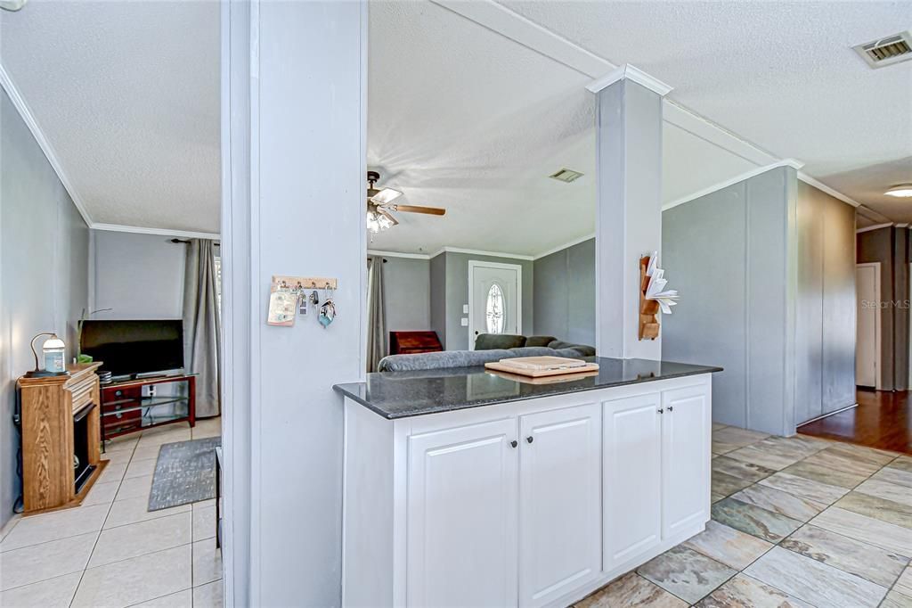 For Sale: $365,000 (3 beds, 2 baths, 1836 Square Feet)