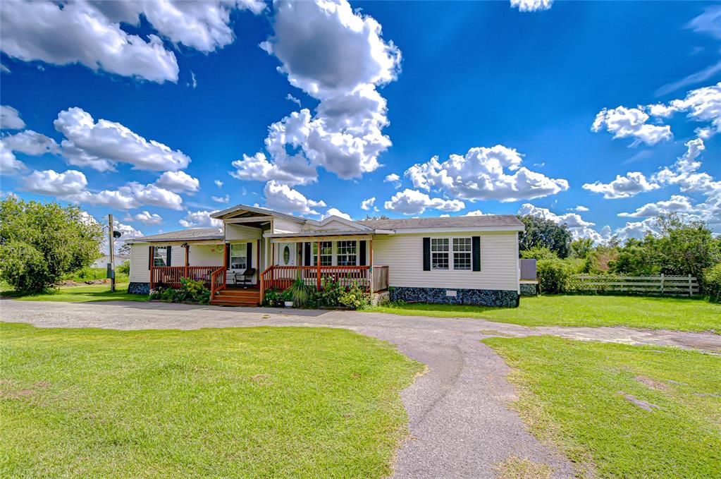 For Sale: $365,000 (3 beds, 2 baths, 1836 Square Feet)