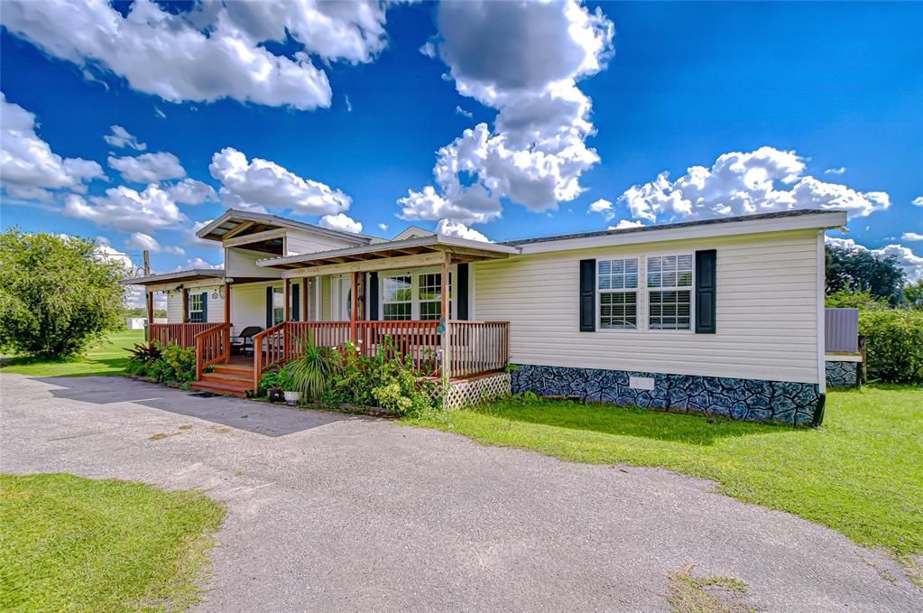 For Sale: $365,000 (3 beds, 2 baths, 1836 Square Feet)