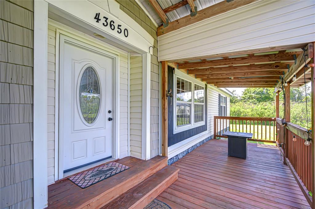 For Sale: $365,000 (3 beds, 2 baths, 1836 Square Feet)