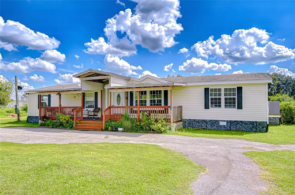 For Sale: $365,000 (3 beds, 2 baths, 1836 Square Feet)