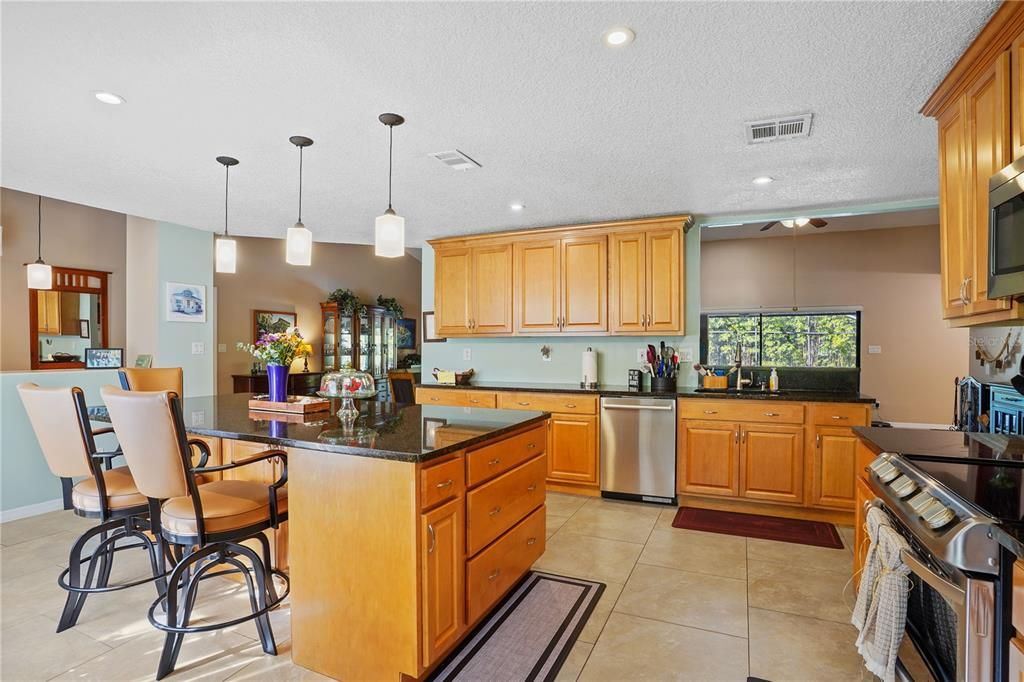 Active With Contract: $515,000 (4 beds, 2 baths, 2101 Square Feet)