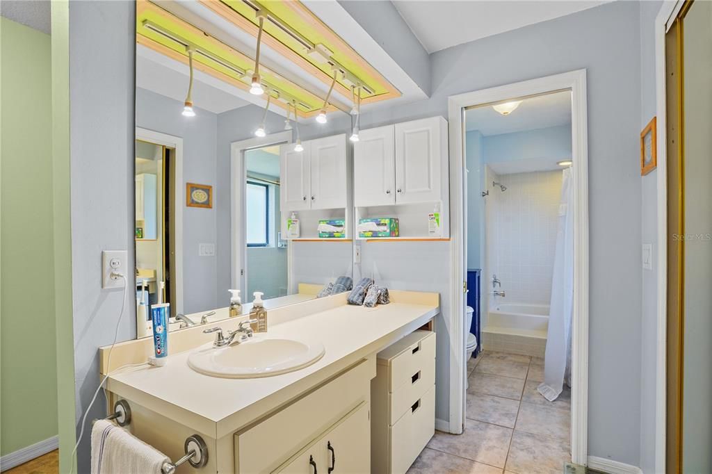 Active With Contract: $515,000 (4 beds, 2 baths, 2101 Square Feet)