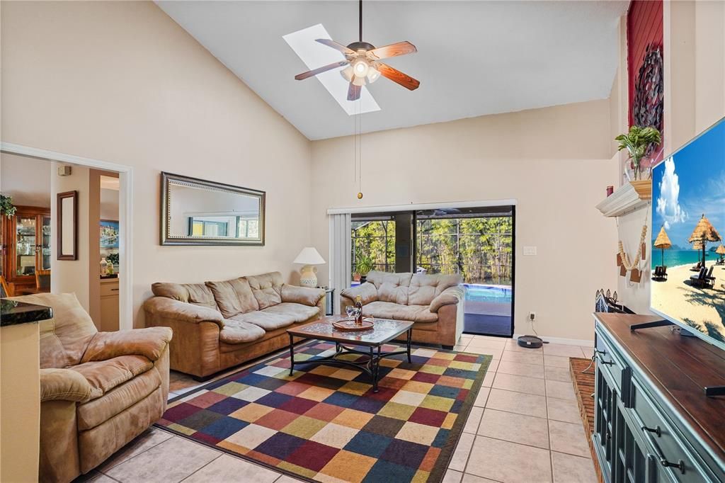 Active With Contract: $515,000 (4 beds, 2 baths, 2101 Square Feet)