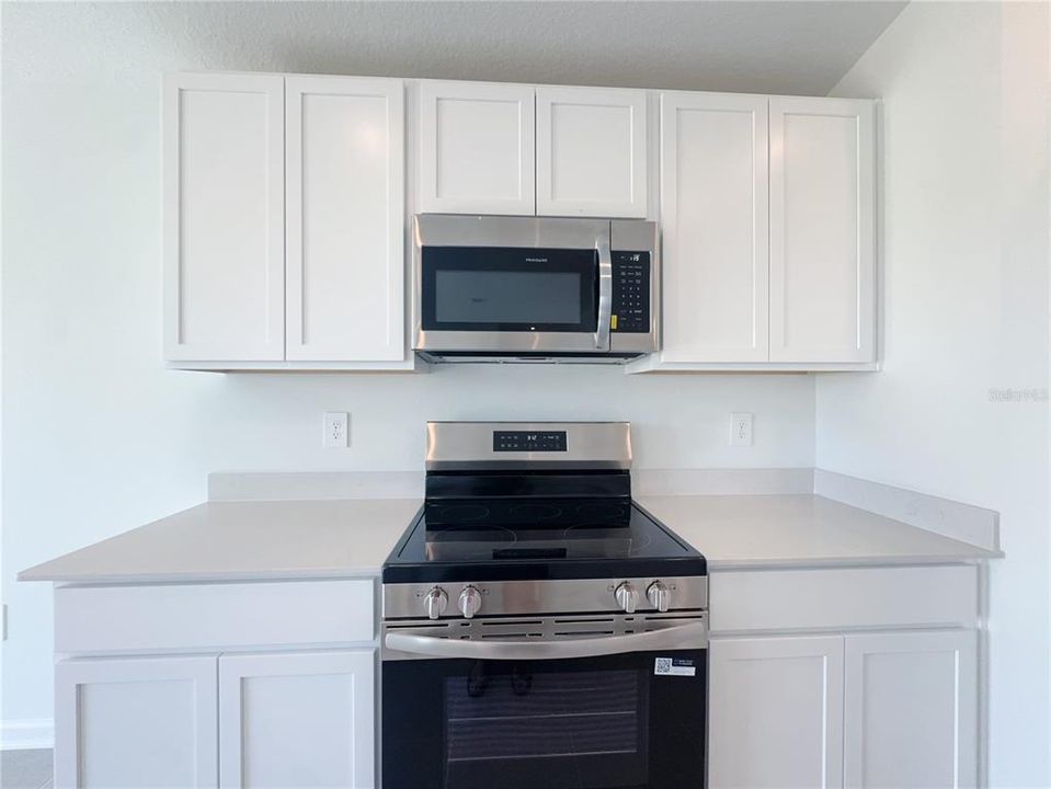 出租: $1,800 (4 贝兹, 2 浴室, 1824 平方英尺)