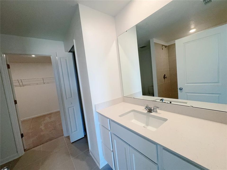 出租: $1,800 (4 贝兹, 2 浴室, 1824 平方英尺)