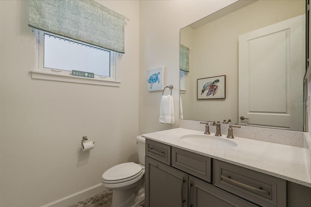 En Venta: $899,000 (4 camas, 3 baños, 2743 Pies cuadrados)