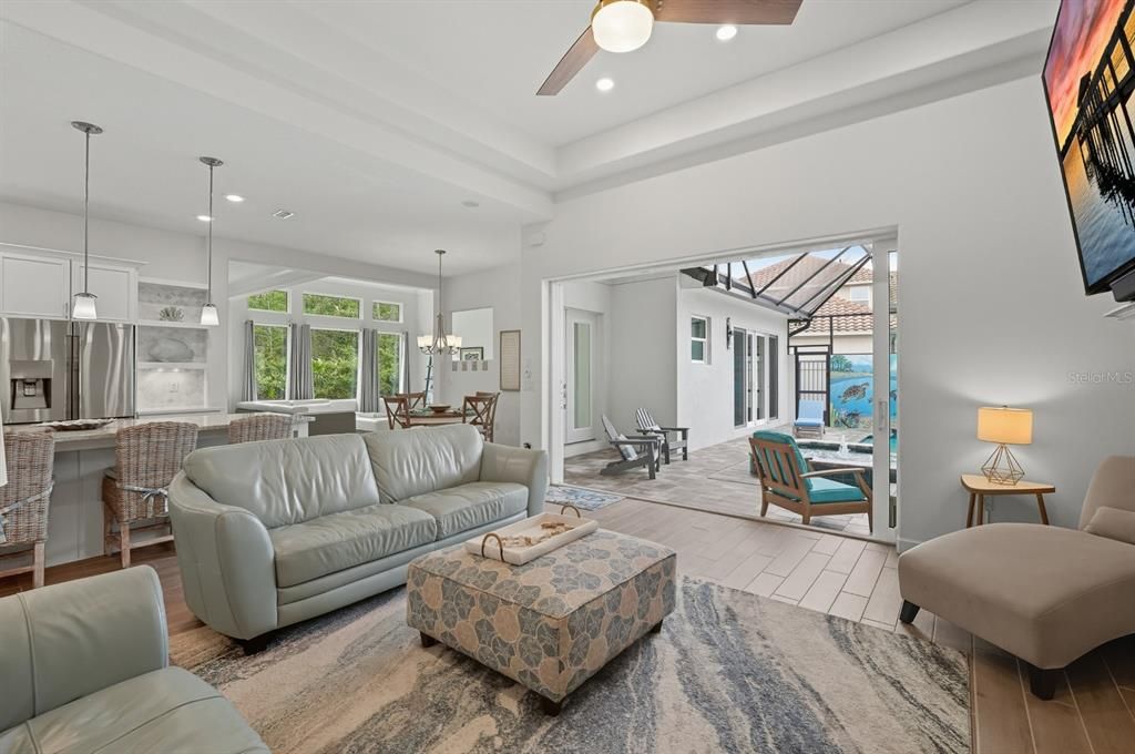 En Venta: $899,000 (4 camas, 3 baños, 2743 Pies cuadrados)