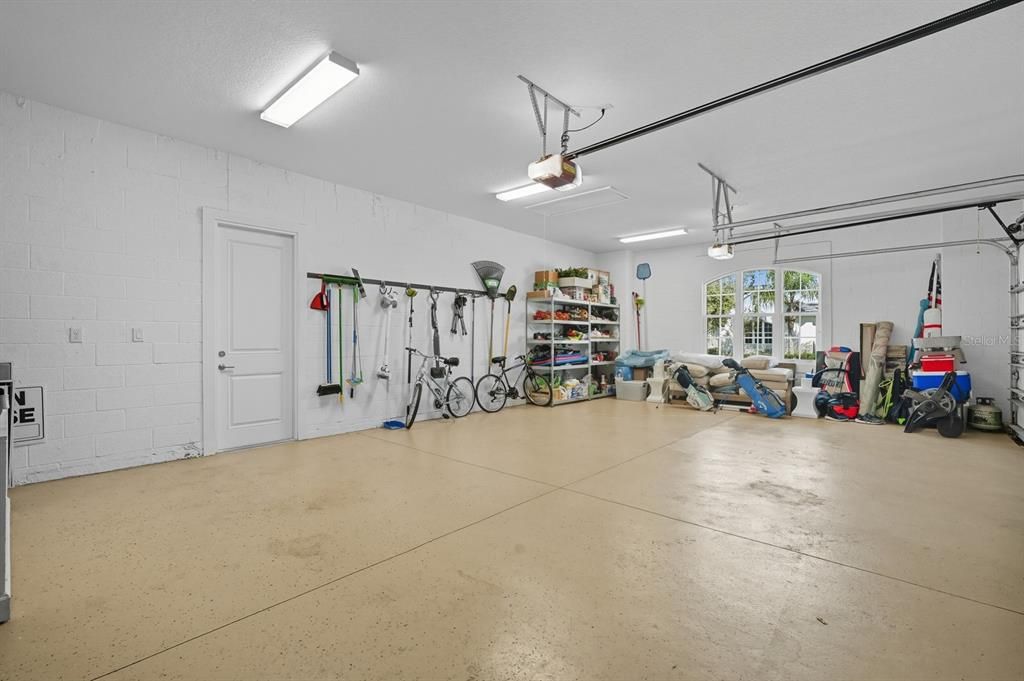 En Venta: $899,000 (4 camas, 3 baños, 2743 Pies cuadrados)