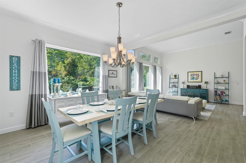 En Venta: $899,000 (4 camas, 3 baños, 2743 Pies cuadrados)